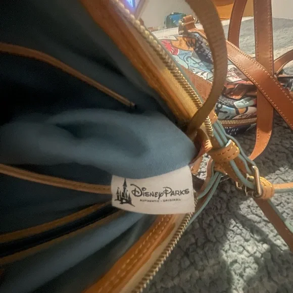 Dooney and Burke 2017 Walt Disney World Marathon weekend satchel - Picture 10 of 11